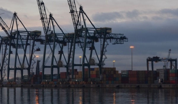 Varapalo del TJUE al intento de intromisión de la CNMC en el sector portuario español.